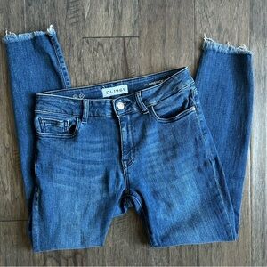 listing-status-banner